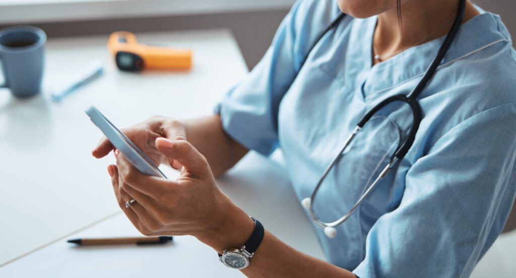 Conectar con tu audiencia médica para atraer pacientes